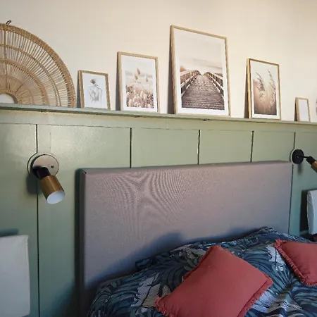La Des Mouts- Piscine -clim Holiday home