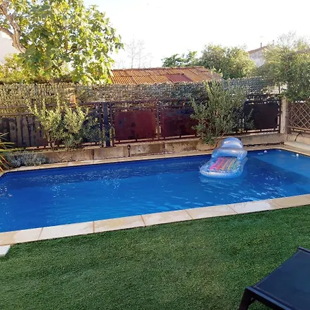 La Des Mouts- Piscine -clim *