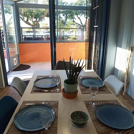 La Des Mouts- Piscine -clim Holiday home