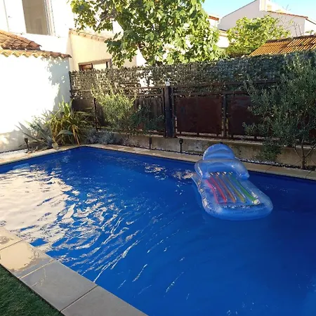 Holiday home La Des Mouts- Piscine -clim *