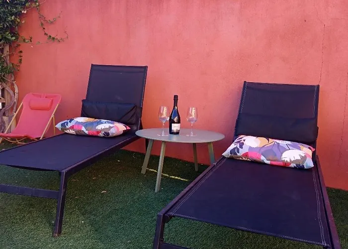 Semesterbostad La Des Mouts- Piscine -clim Fleury (Aude)