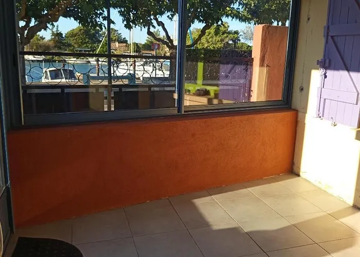 La Des Mouts- Piscine -clim *