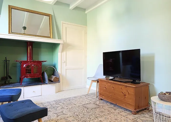 Semesterbostad La Des Mouts- Piscine -clim Fleury (Aude)